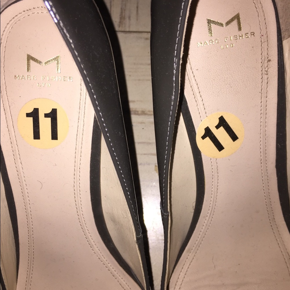 Heels - Picture 3 of 3